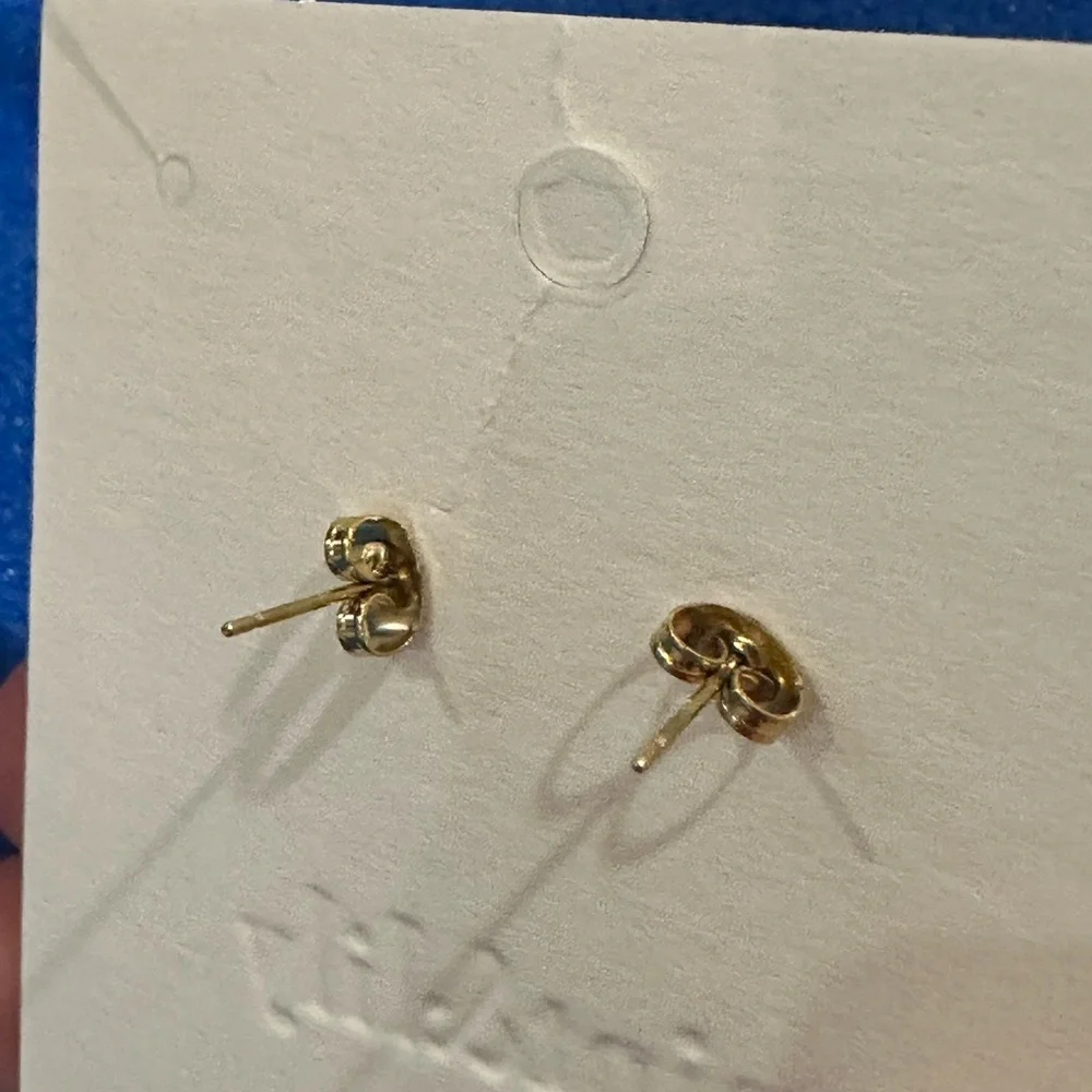 Mint & Lily. Chic Gold and Pearl Cluster Earrings. NWT